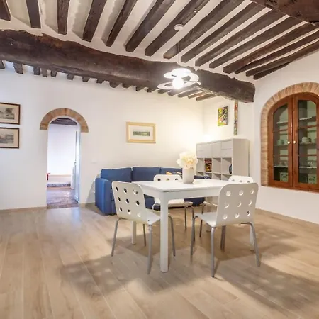 Holiday home Fabbrica & Twowheeler Lovers Peccioli
