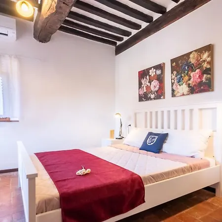 Fabbrica & Twowheeler Lovers Holiday home *